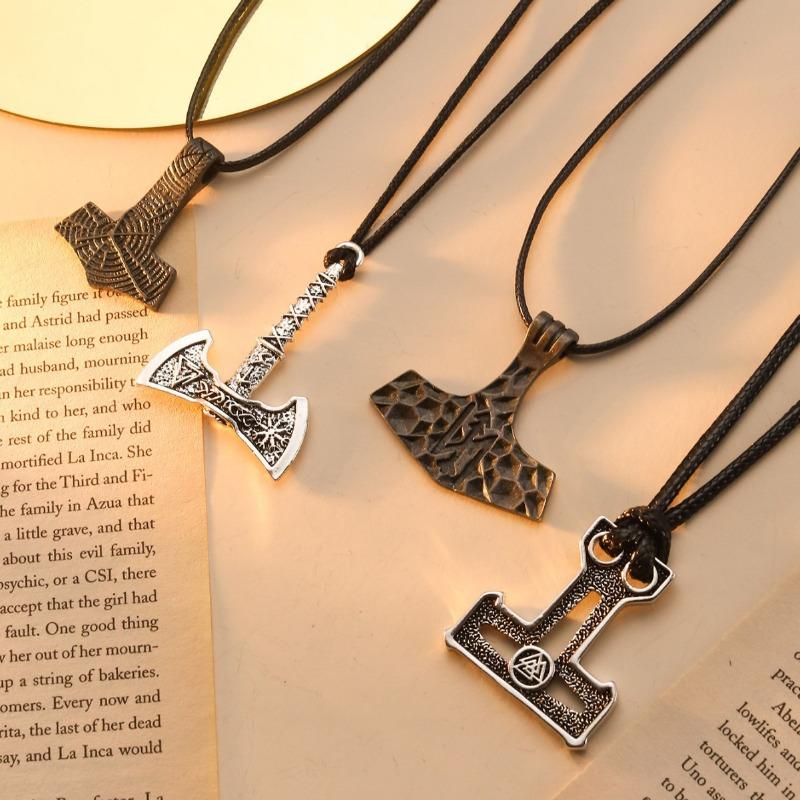 Colar com Pingente de Machado de Batalha Runa Viking Martelo de ThorRetrô Colar Longo Corrente de Suéter