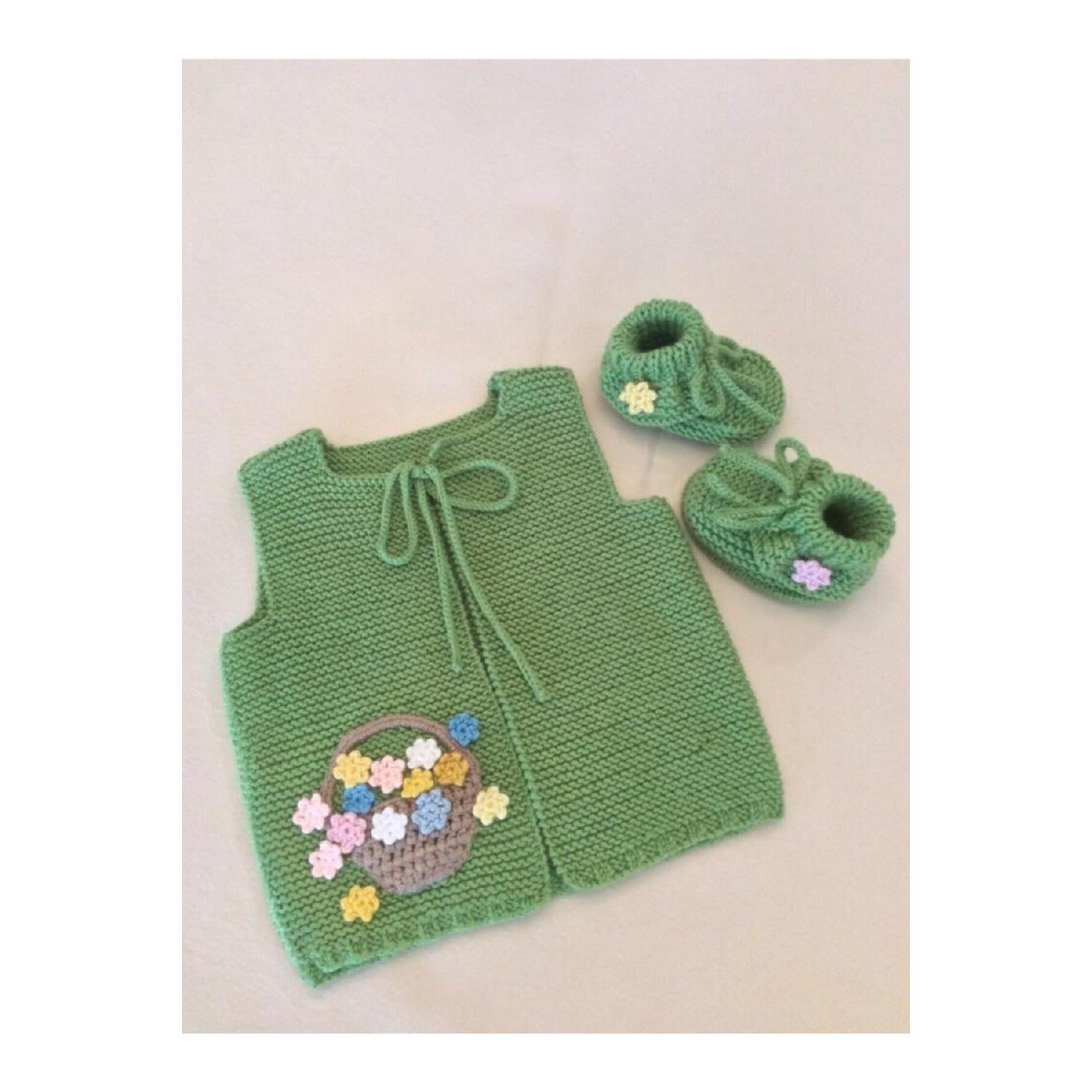 

Vest With Basket And Flower Figures