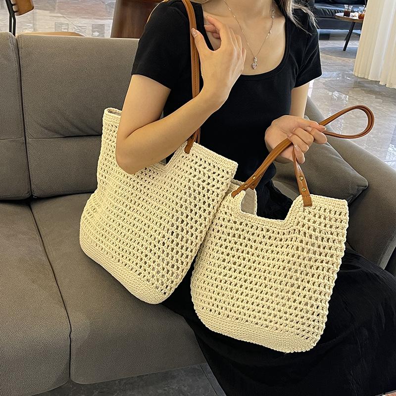 Seaside Beach Woven Bag Women's Large-capacity Commuter Shoulder Tote Bag
