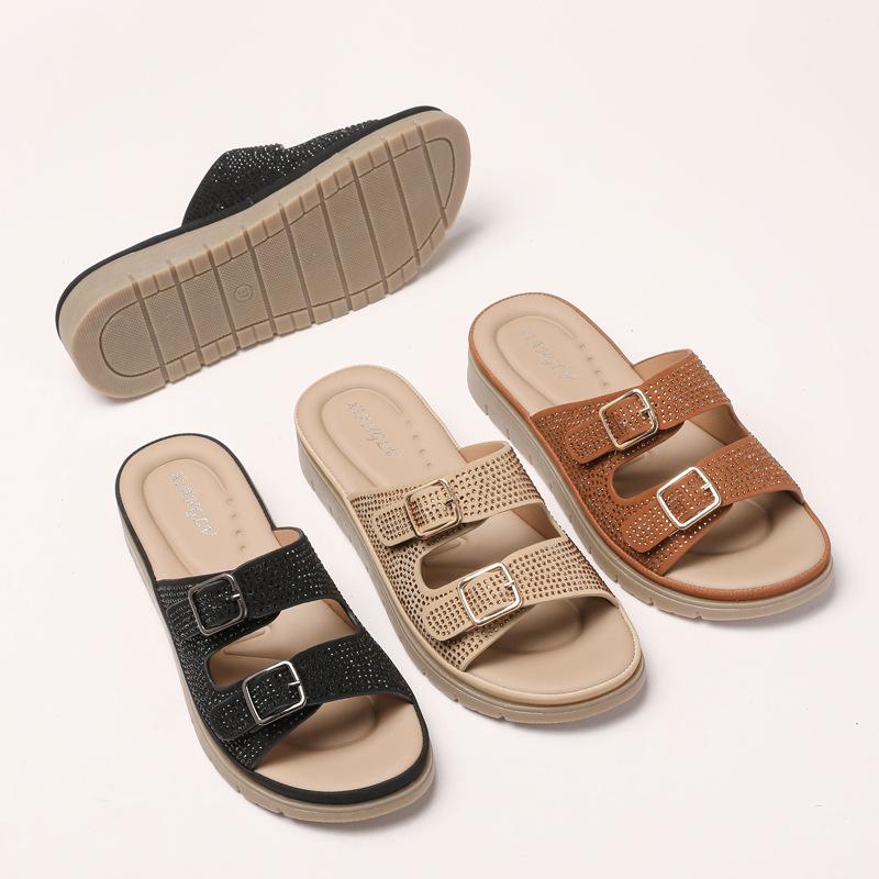 Thick-soled Fashionable Slippers for Women Summer Casual Water Diamond Flip-flops Travel and Vacation Beach Shoes