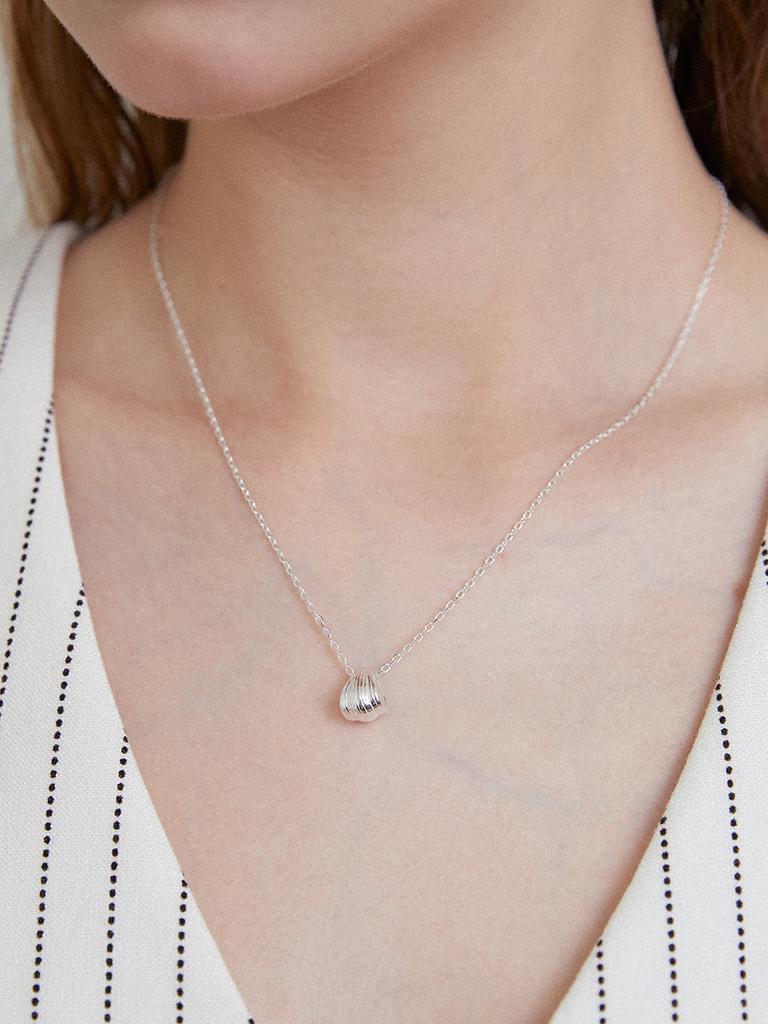Getmebling Mini Shell Necklace