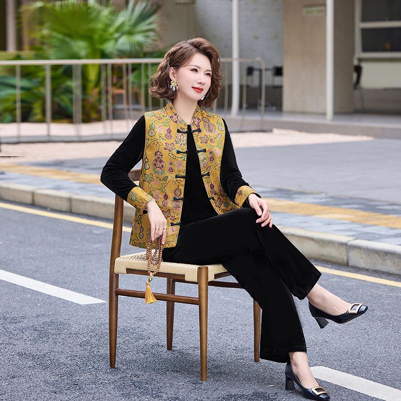 Golden Velvet Zodiac Year Spring Outfit for Mom: Stylish Chinese Tang Suit for Middle-Aged & Elderly Women, Spring/Autumn Collection.