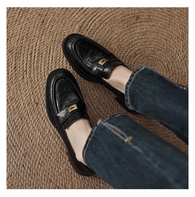 Leather Round Head Metal Buckle Summer New Black Middle Heel Platform 2025 Spring and Autumn Loafu Small Leather Shoes Women's Retro Trend