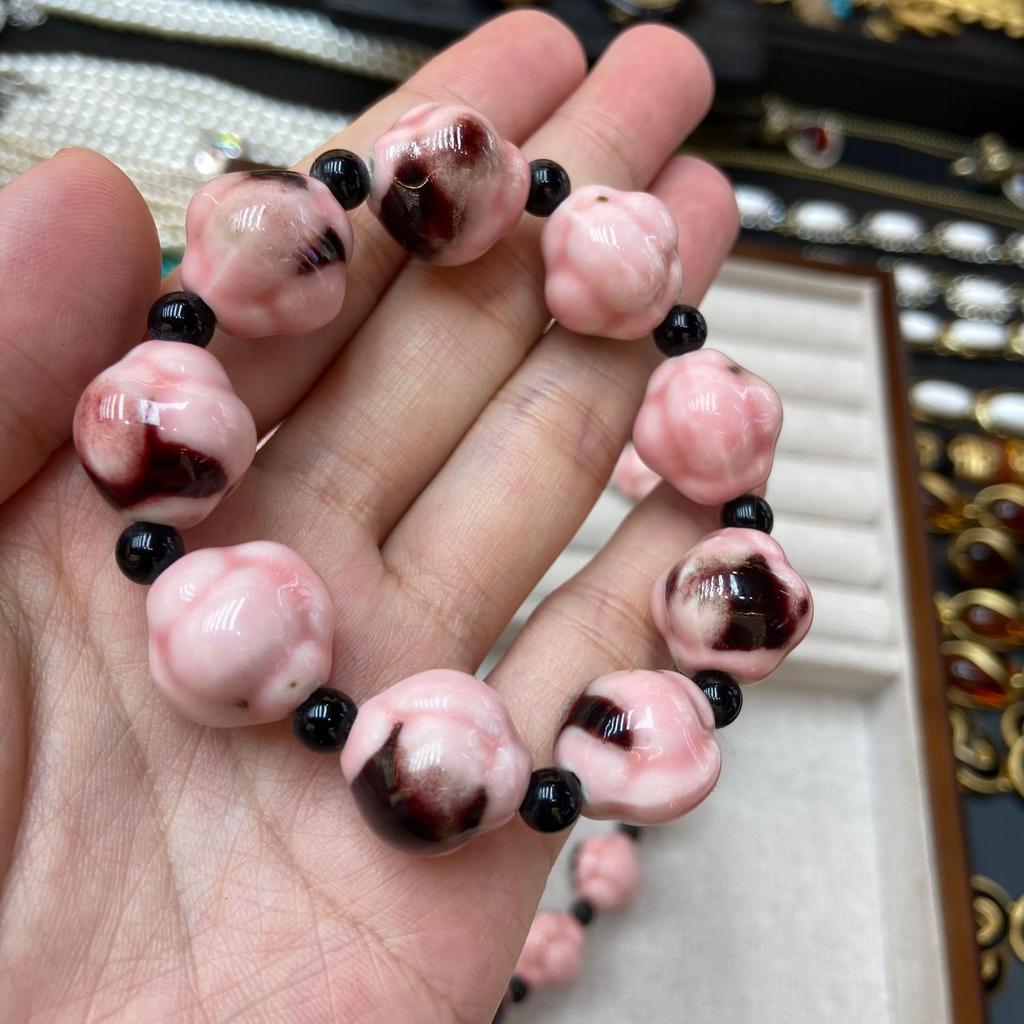 New Medieval Vintage Fashion Retro Design Old Material Pink Frog Skin Glazed Plum Blossom Necklace Beaded Earrings