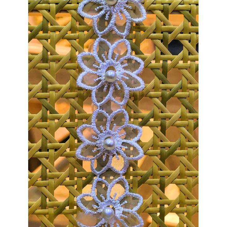 

10pcs Butterfly White Lace Flower Applique Trim for Wedding Dress, Garment Decor (1.4 * 1.40in) 1.4*1.40in