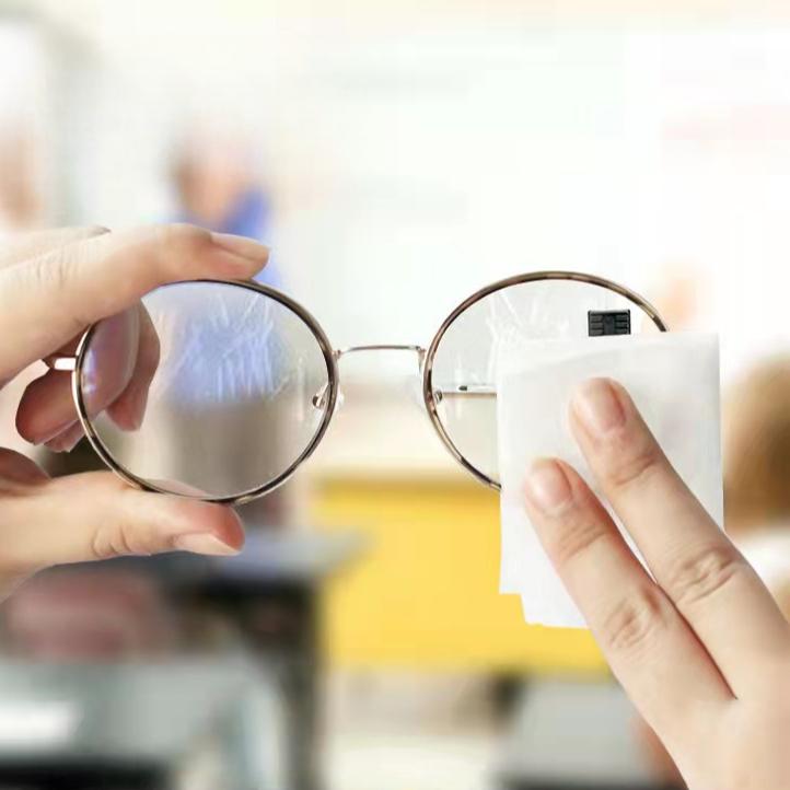 Portable Premium Cloth Cleaning Wipes for Streak-Free, Lint-Free, Anti-Static Care of Glasses, Mobile Phone Screens, and Lenses