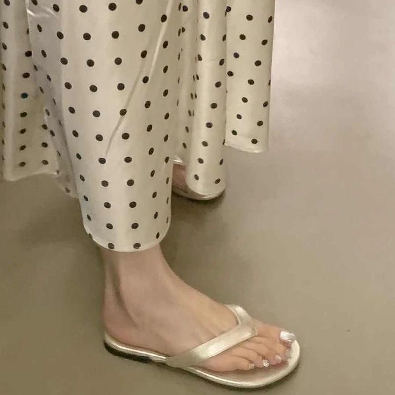 Fashion New 2025 Summer Casaul Women Clip Toe Slippers Ladies Comfort Outdoor Beach Vacation Flats Slides Flip Flop