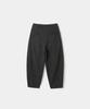 TRIP LE SENS [F/W] Neff Textured One-Pleat Curved Elastic Waist Pants_Melan Black