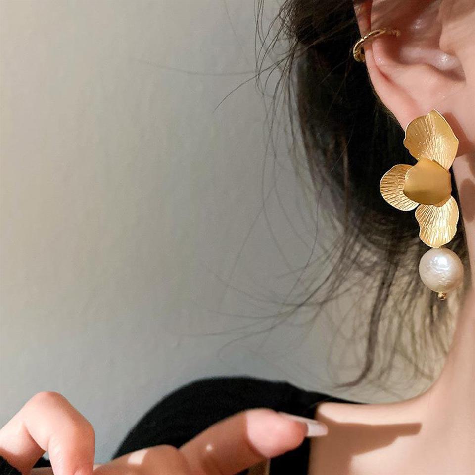 ZAKOL Francouzské Vintage Přírodní Sladkovodní Zirkony Náušnice Pro Ženy Zlaté Okvětní Lístky Květina Párty Svatba Zirkon