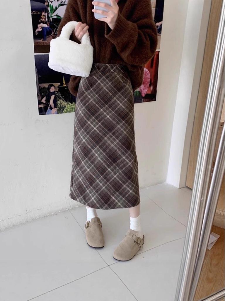 Dragon Phoenix Elastic Waist Plaid Skirt - Mid-Length, High Waist, Slim Fit, Versatile Women's Skirt for Autumn and Winter
