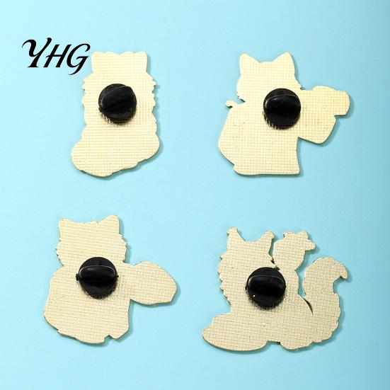 Kitten Lapel Pin Cartoon Red Wine Cat Brooch, Enamel Decorative Scarf Pin, Jackets Backpacks Clothes Accessory for Women Men Animal Brooch