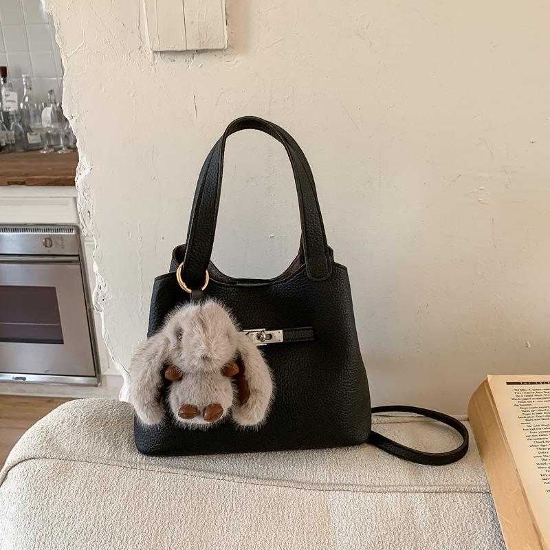 Trend Simple Portable Bucket Bag Women's Winter New Fashion High Value Casual Fashion Messenger Bag