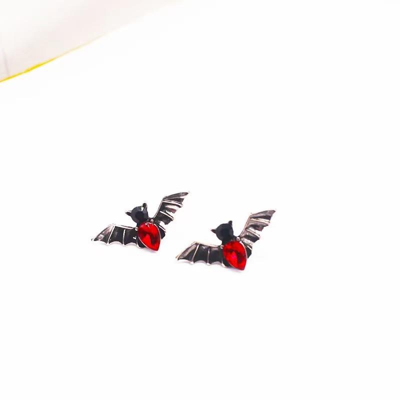 Vintage Red Water Drop Zircon Bat Stud Earrings Fashionable Personalized Exquisite Ear Jewelry For Women