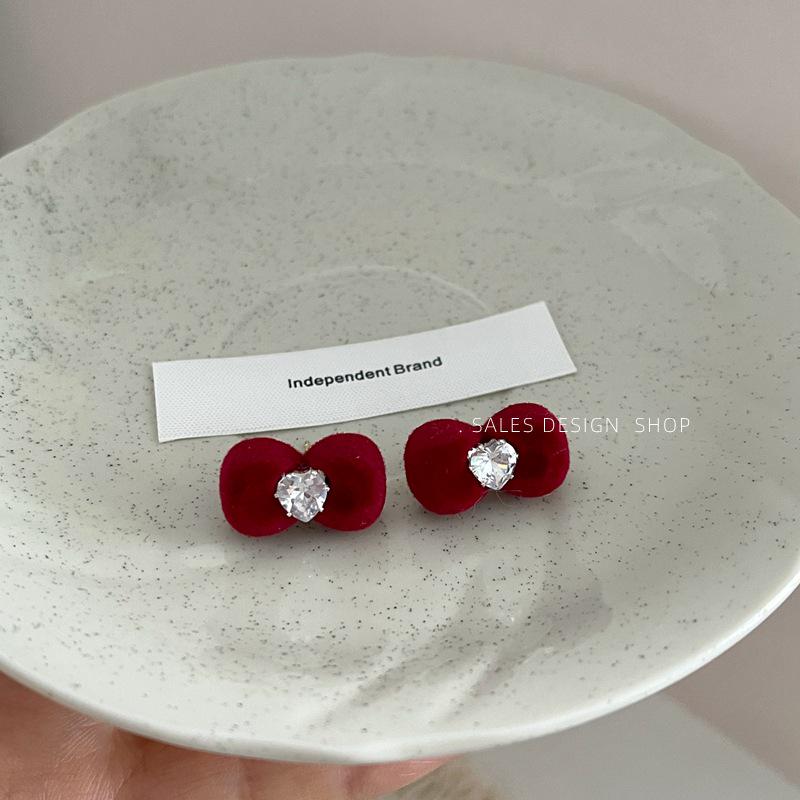 Flocked Heart Zircon Bow Earrings - Elegant Fall/Winter Studs for a Fashionable Touch