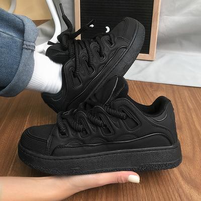 The New Retro Bread Shoes Are Fashionable and Versatile, and The Skate Shoes Are Casual