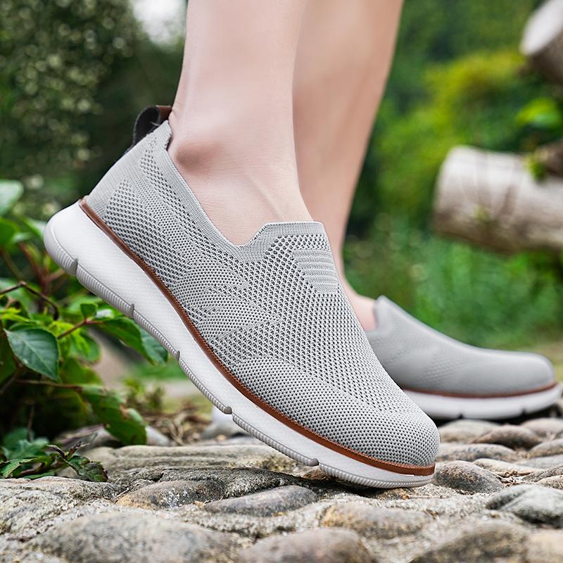 Breathable Mesh Men's Loafers Retro Style Slip-ons Men Anti-slip Casual Sports Shoes Elastic Walking Shoes Big Size