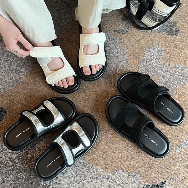 Velcro niche sandals thick-soled outer wear one-word slippers women's 2025 summer new beautiful not tired feet cool slippers