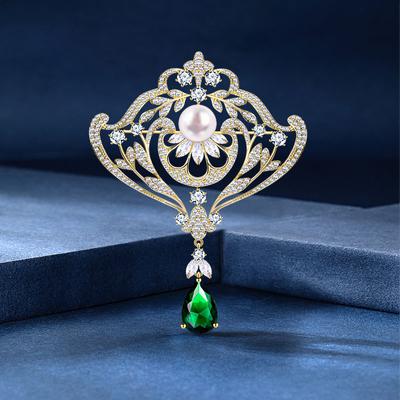 Kronenbrosche im Retro-Stil im Hofstil, hochwertige, leichte, luxuriöse, temperamentvolle Perlen-Corsage-Anstecknadel mit Anti-Licht-Schnallen für Damen, elegante Accessoires
