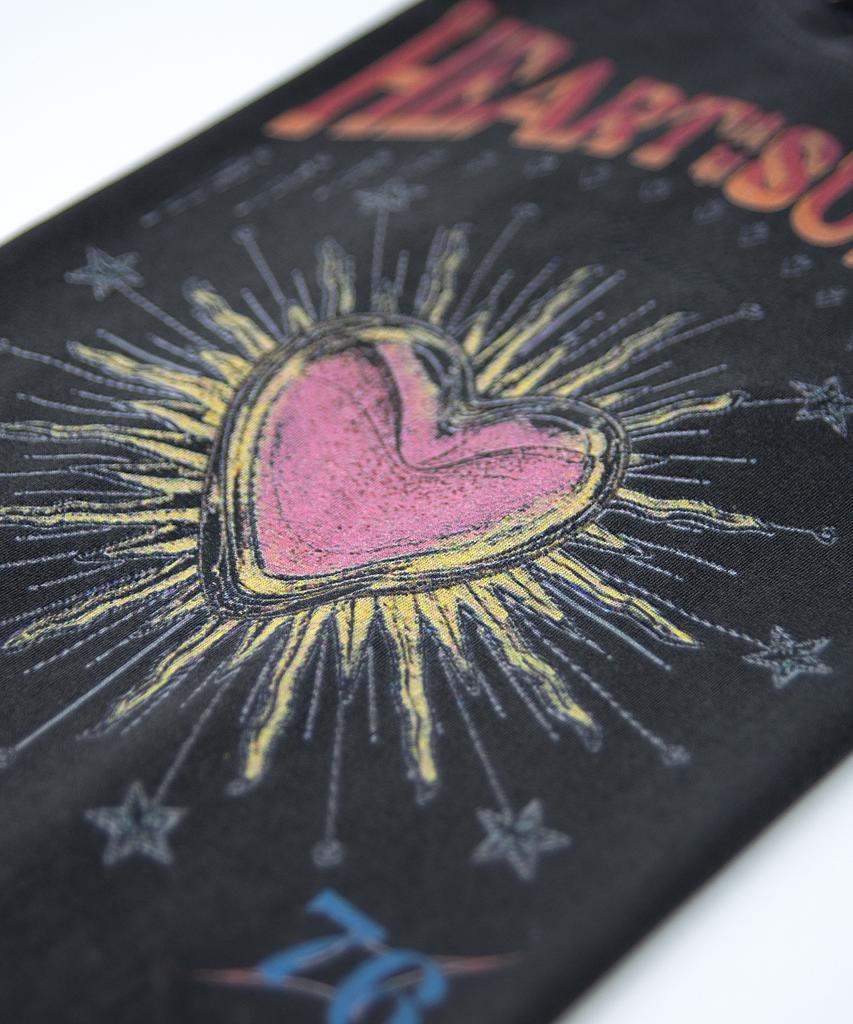 Damiswi Heart Sunset Graphic T-Shirt_Charcoal