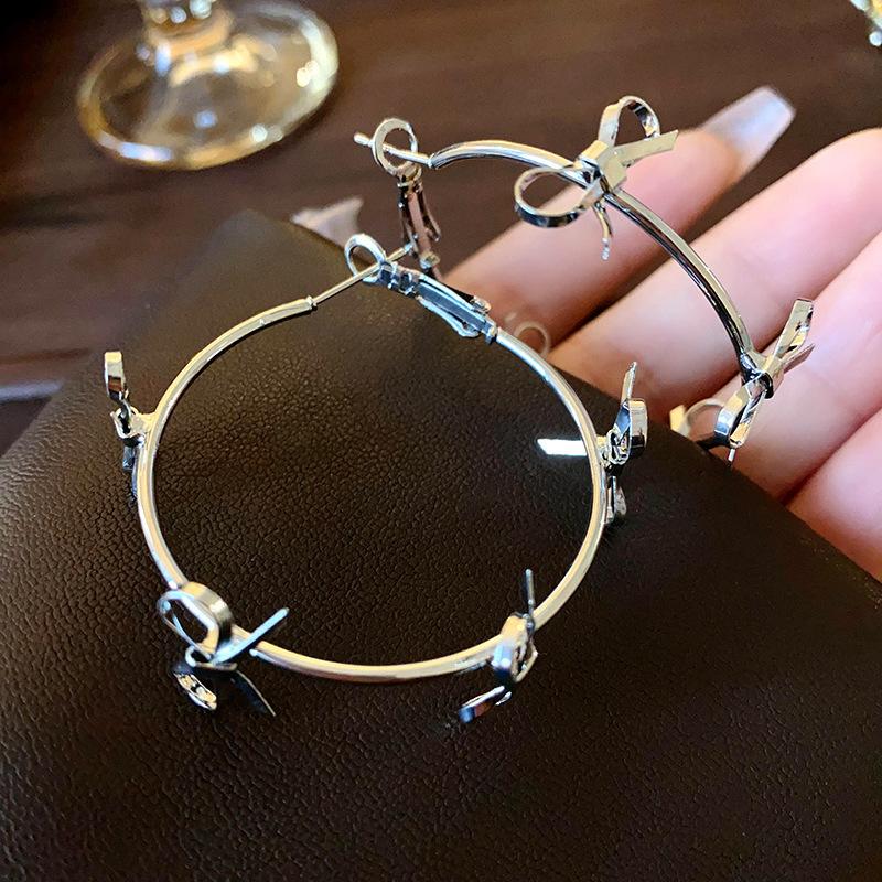 European and American plain ring earrings, stud earrings, cold wind, niche earrings, temperament earrings, light luxury