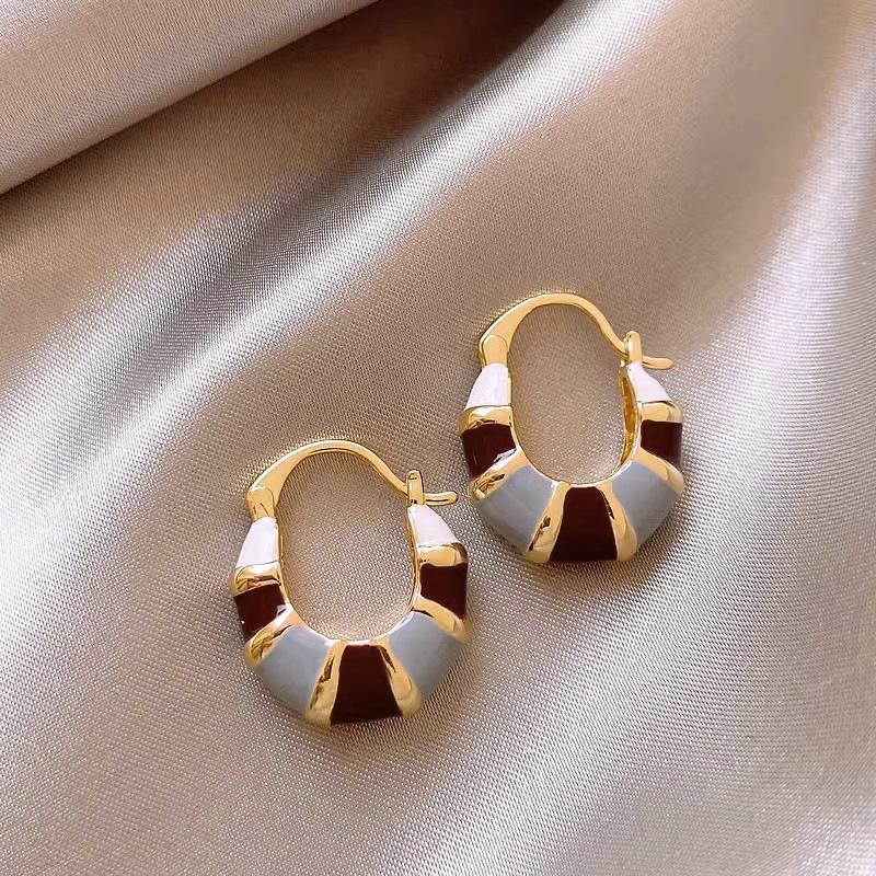 New Egyptian style pattern painting oil ear buckle women, hexagonal geometric earrings, temperament vacation style