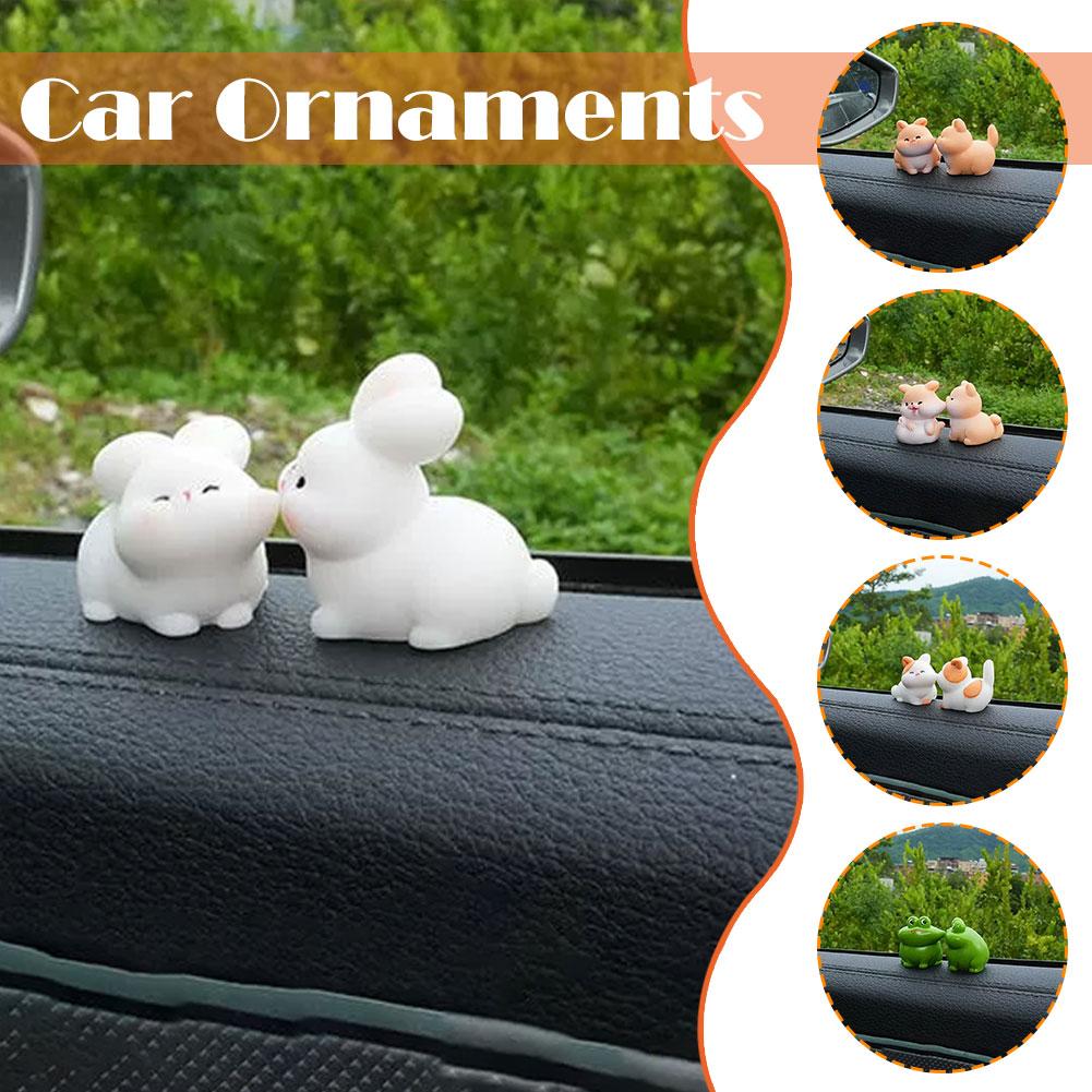 2Pcs Cartoon Kiss Face Rabbit Kitten Doll Ornaments Funny Resin Ducks Frogs Figurines Ornaments Car Interior Dashboard Ornaments
