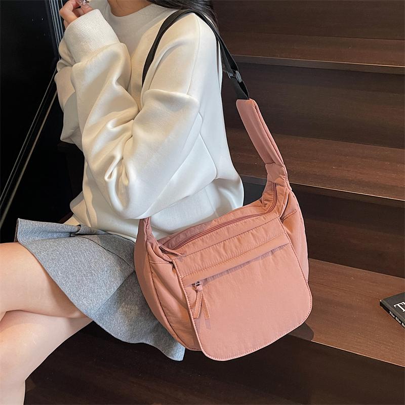 Large Capacity Solid Color Commuter Shoulder Bag Women's Crossbody Bag