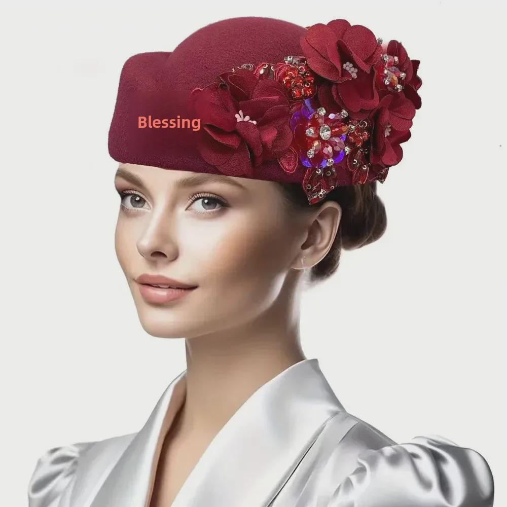 "Chapéu Turbante Feminino Retrô de Feltro Estilo Britânico com Flores - Perfeito para Igreja e Eventos Derby"