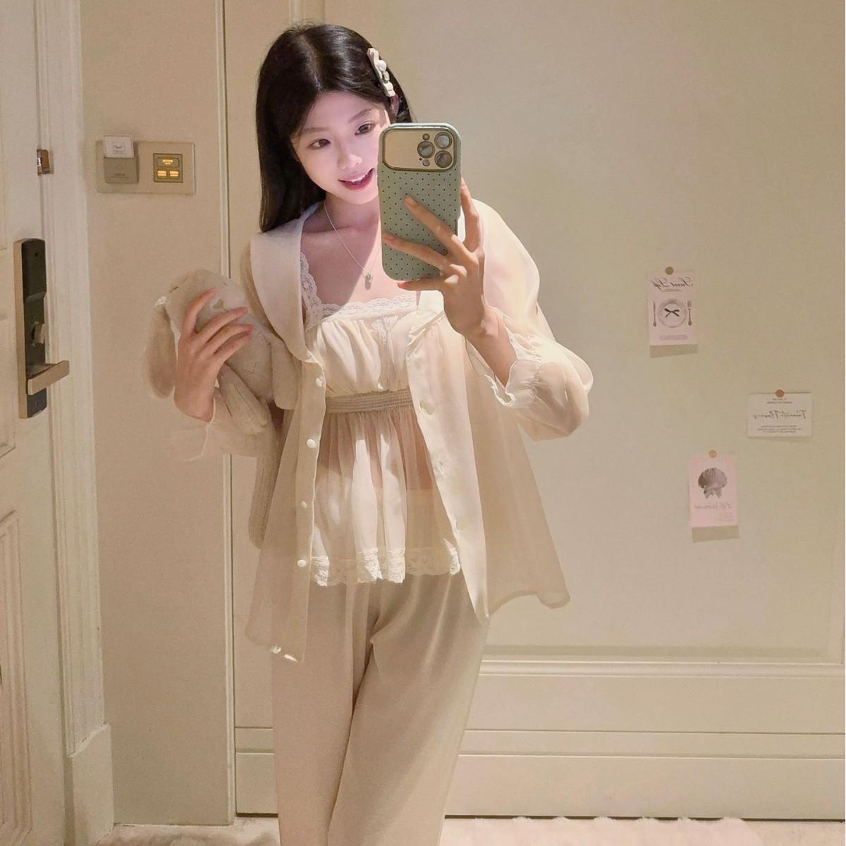 Autumn new court long nightgown with chest pad ice and snow silk long sleeve lace sexy pajamas women M