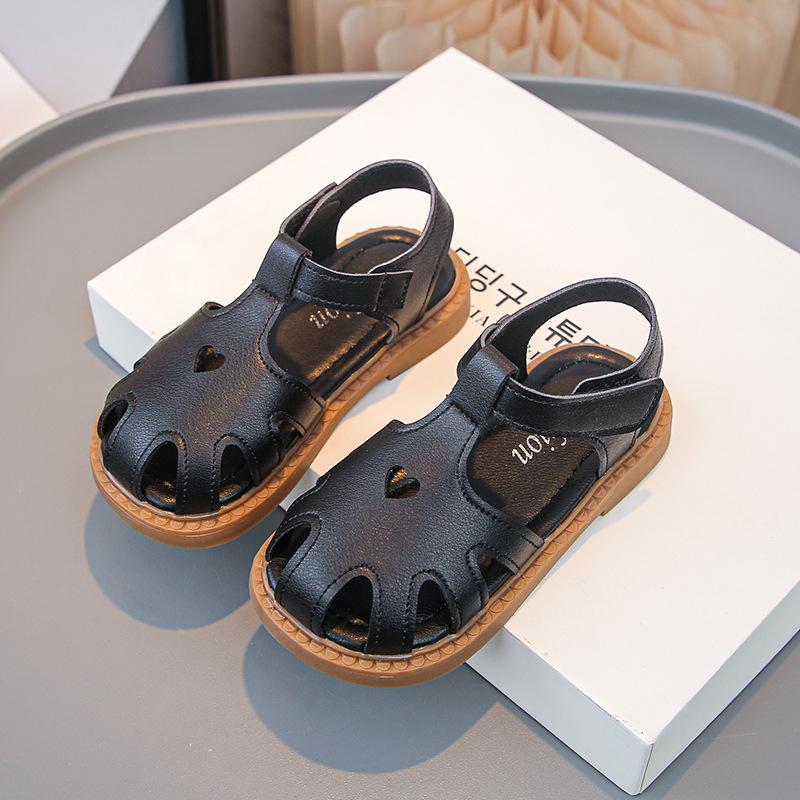 Girls Sandals Hollowed-out Soild Color Kids Beach Shoes T-strap Soft Sole 2025 Summer Children Casual Princess Shoes Versatile