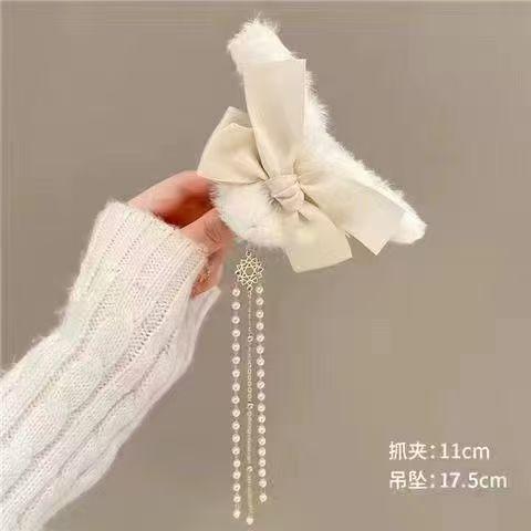 Winter Love Heart Plush Claw Clip Temperamental Tassel Hair Clip Fashion Girls Hair Accessories Clip