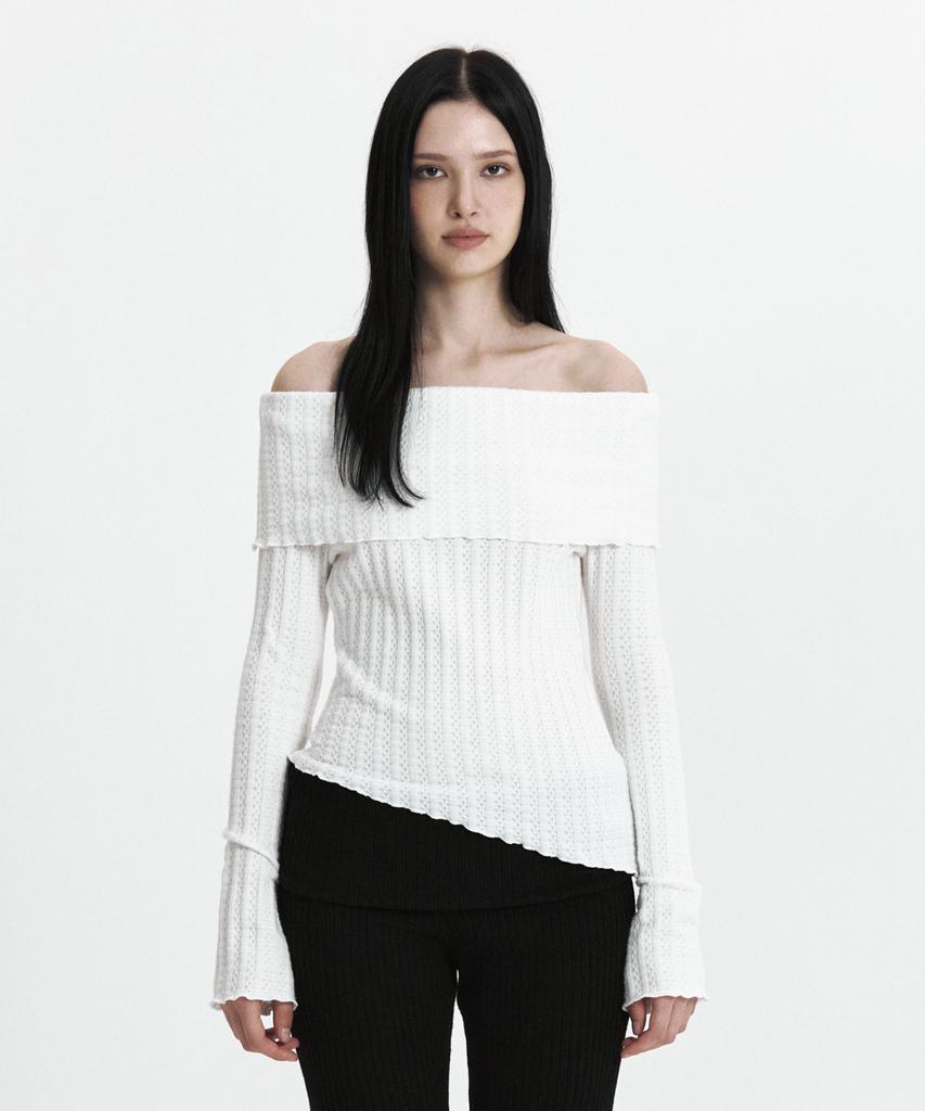 Kyuliti C Asymmetric Off-Shoulder Knit Top_White