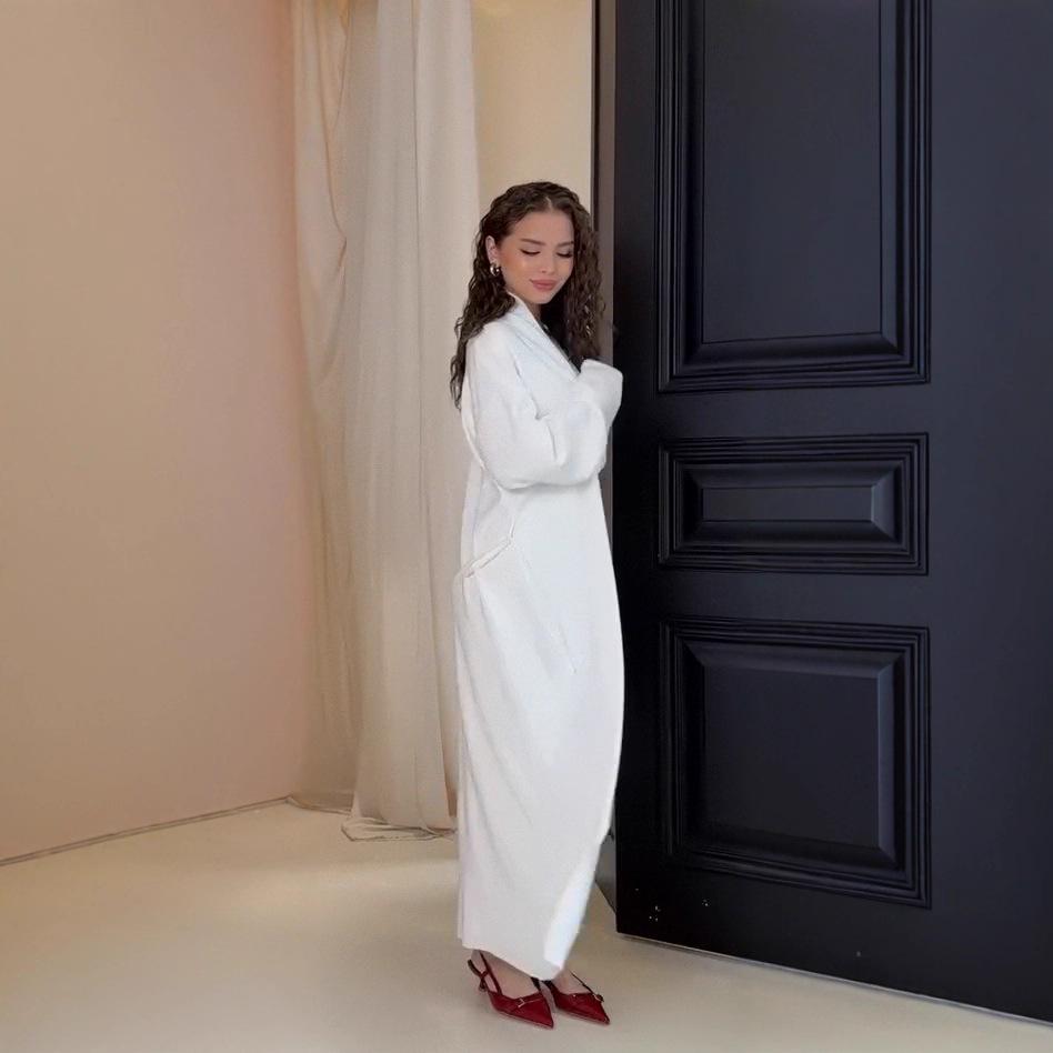 2025 Fall Women's Slim Fit Knit Dress - Round Neck, Long Sleeve, Wool