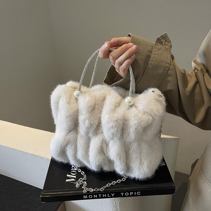Gentle and Furry Women's Handbag, Fashionable and Versatile Solid Color Crossbody Bags, Suitable for Commuting and Banquets