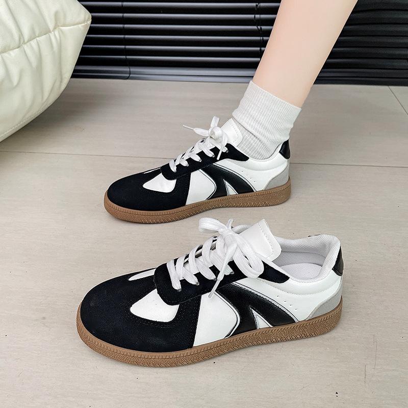 Takeaway Large-size Flat-bottomed Casual Lace-up Sports Single Shoes 22 Autumn New Lace-up German Training Shoes