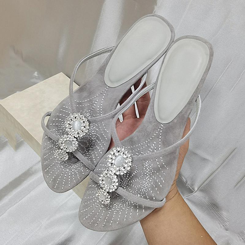 Fashion Liyke Summer Fashion Thin Low Heels Slippers Women Crystal Gem Clip Toe Beach Party Sandals Flip Flops Shoes Zapatos De Mujer