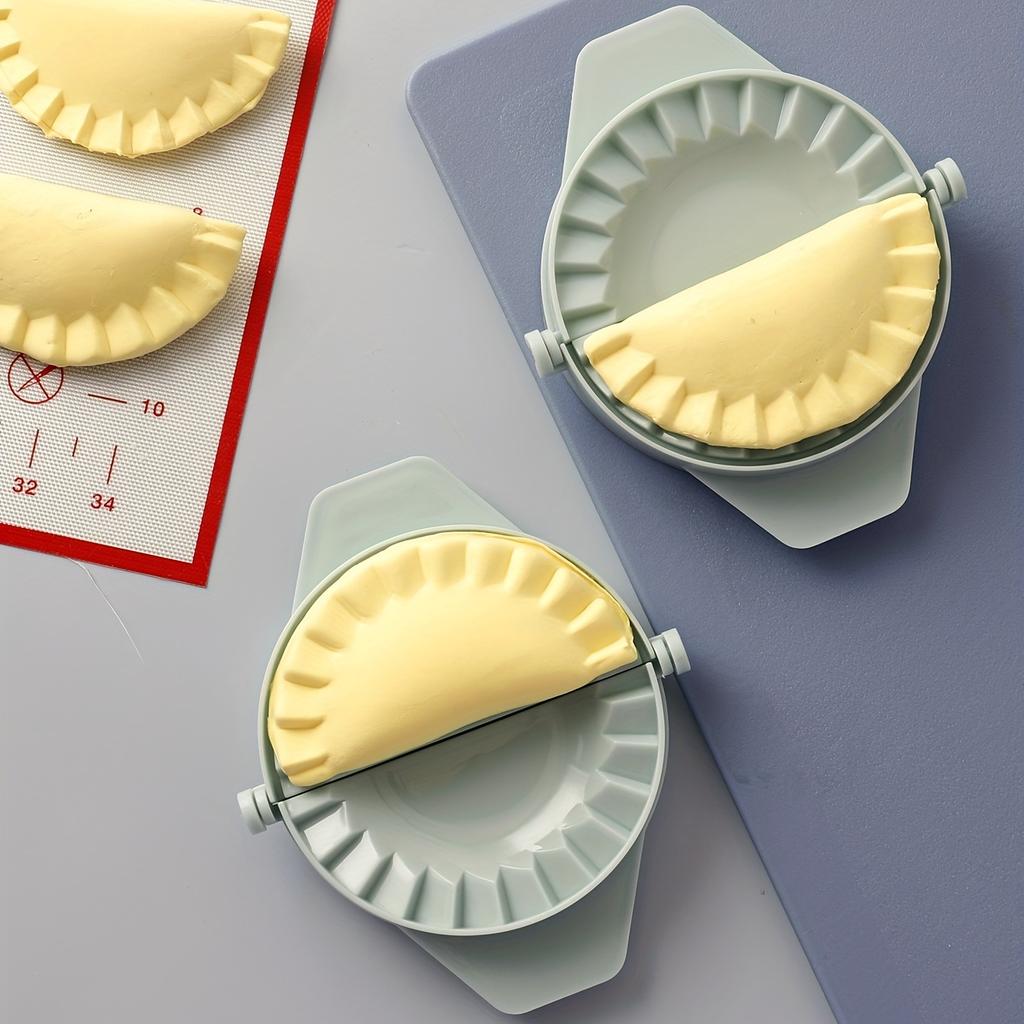 1PC Kitchen Manual Dumpling Maker Mold