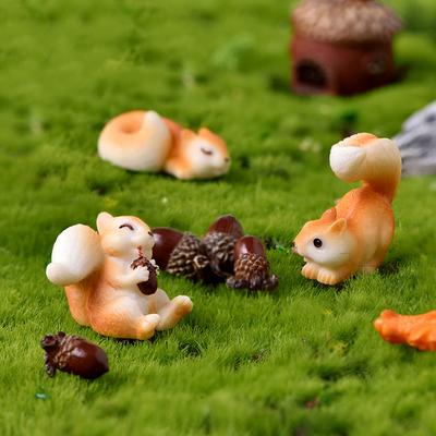 1 adet Mini Sincap Figürin Çam Kozalakları Kawaii Aksesuarlar Ev Dekorasyonu Masa Bahçe Ev Dekoru