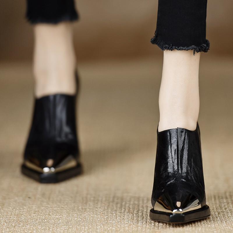 British anti-collision metal head black small leather shoes women's autumn 2025 new deep-mouth single shoes pointed high heels