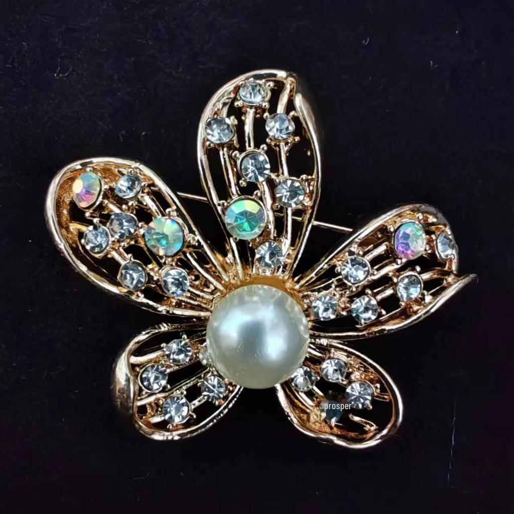 High-End Luxury Flower Pearl Brooch and Corsage Pin – Creative Versatile Accessory