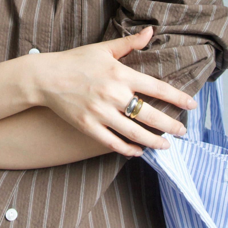 PONY PRESS CLUB Simple Bold Ring (2 Colors)