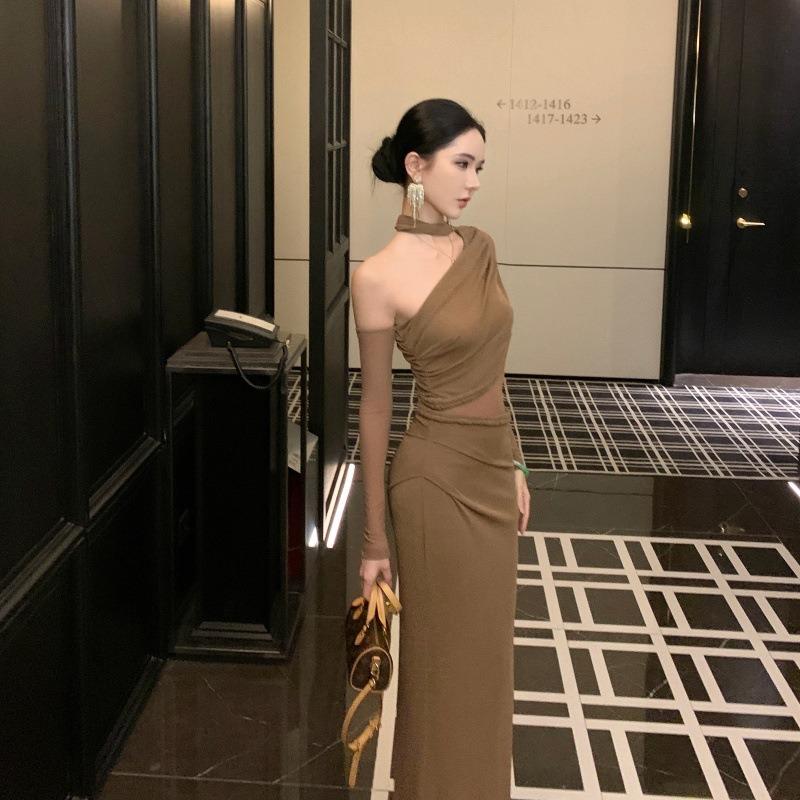 French Retro Braided Mesh Hollow Splicing Slanted Shoulder Dress Slim Dress Long Dress