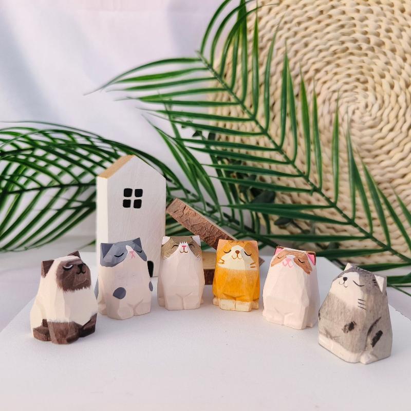 Mini Wooden Cat Dog Animal Figurines for Adorable Office Decor