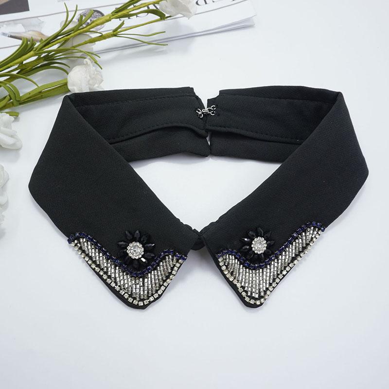 Retro Rhinestone False Collar Neckline Women Lapel Fake Collar Woman Embroidery Removable Detachable Tie Clothing Accessories