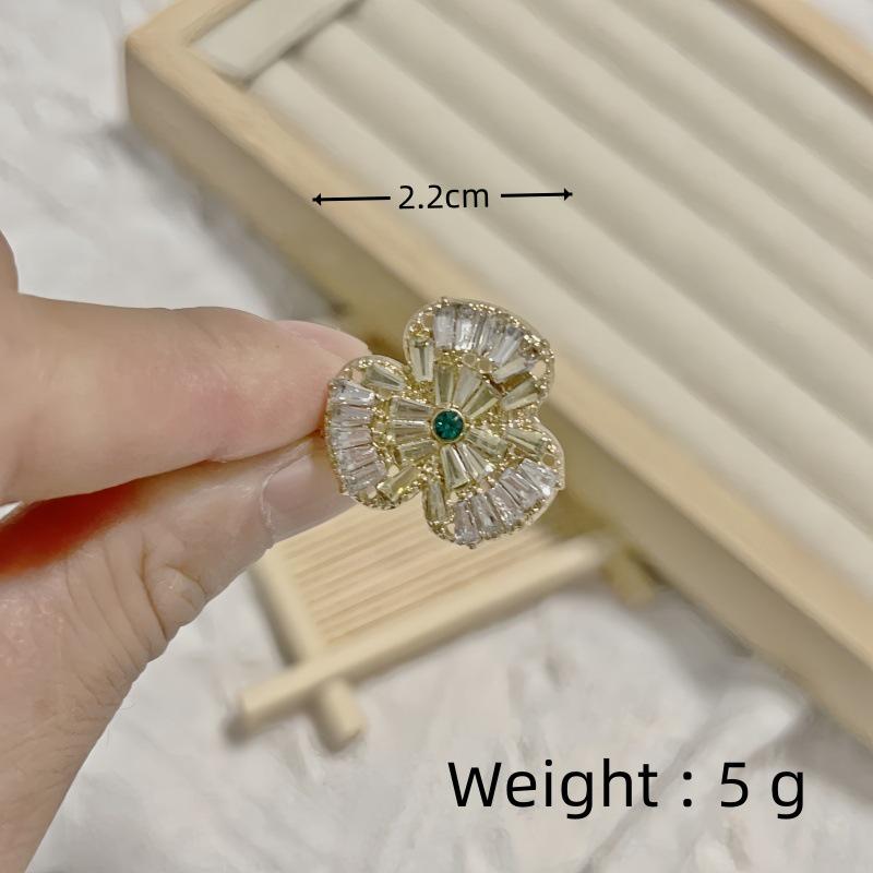 High-End Women's Butterfly Anti-Exposure Fashion Brooch