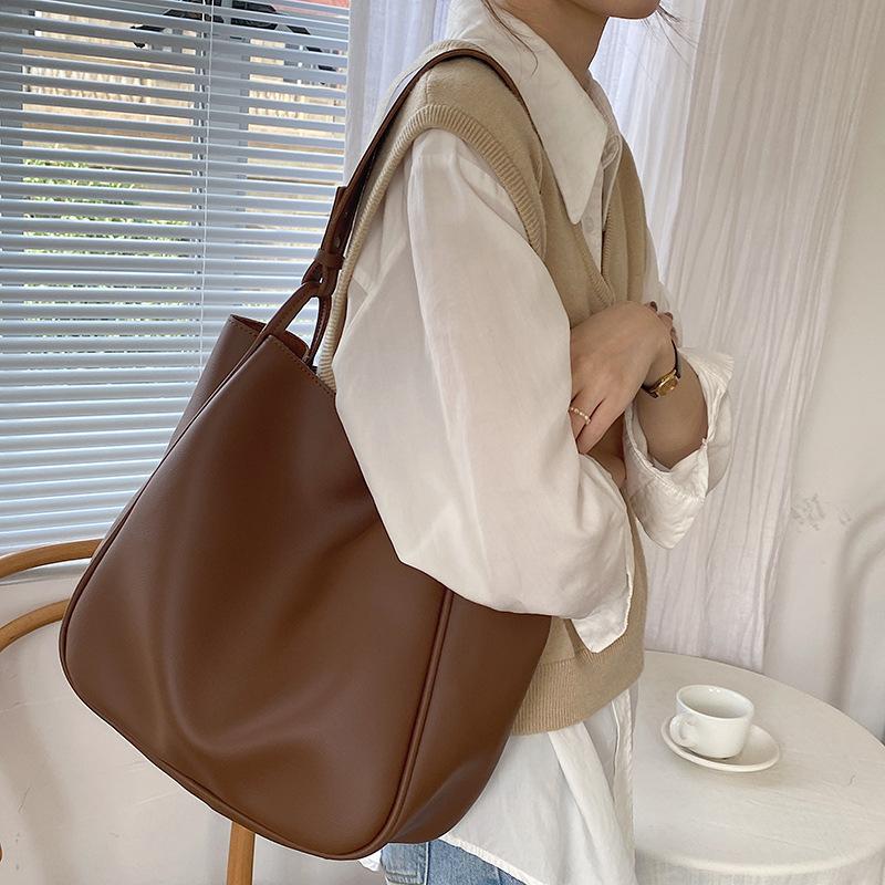 Tote Bag New Women's Bag Commuting Bag Versatile Large Capacity High-end Single-shoulder Armpit Bag