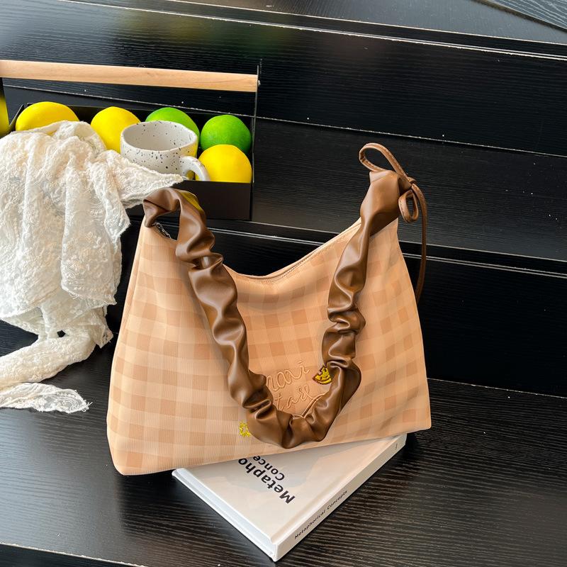

Vintage Commuter Underarm Bag Women s Bag 2025 New Plaid Tote Bag Pleated One Shoulder Crossbody Bag коричневый