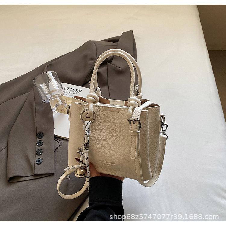 Large-capacity Bag Women's Spring and Summer 2025 New Simple and Versatile Soft Leather Messenger Bag Women's Casual Portable Bucket Bag