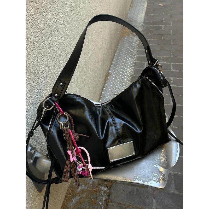 

Retro High-Grade Solid Motorcycle Bag Women s South korea Blogger Same Shoulder Messenger Bag Large Capacity Tote Bag Black((Pendant not included))