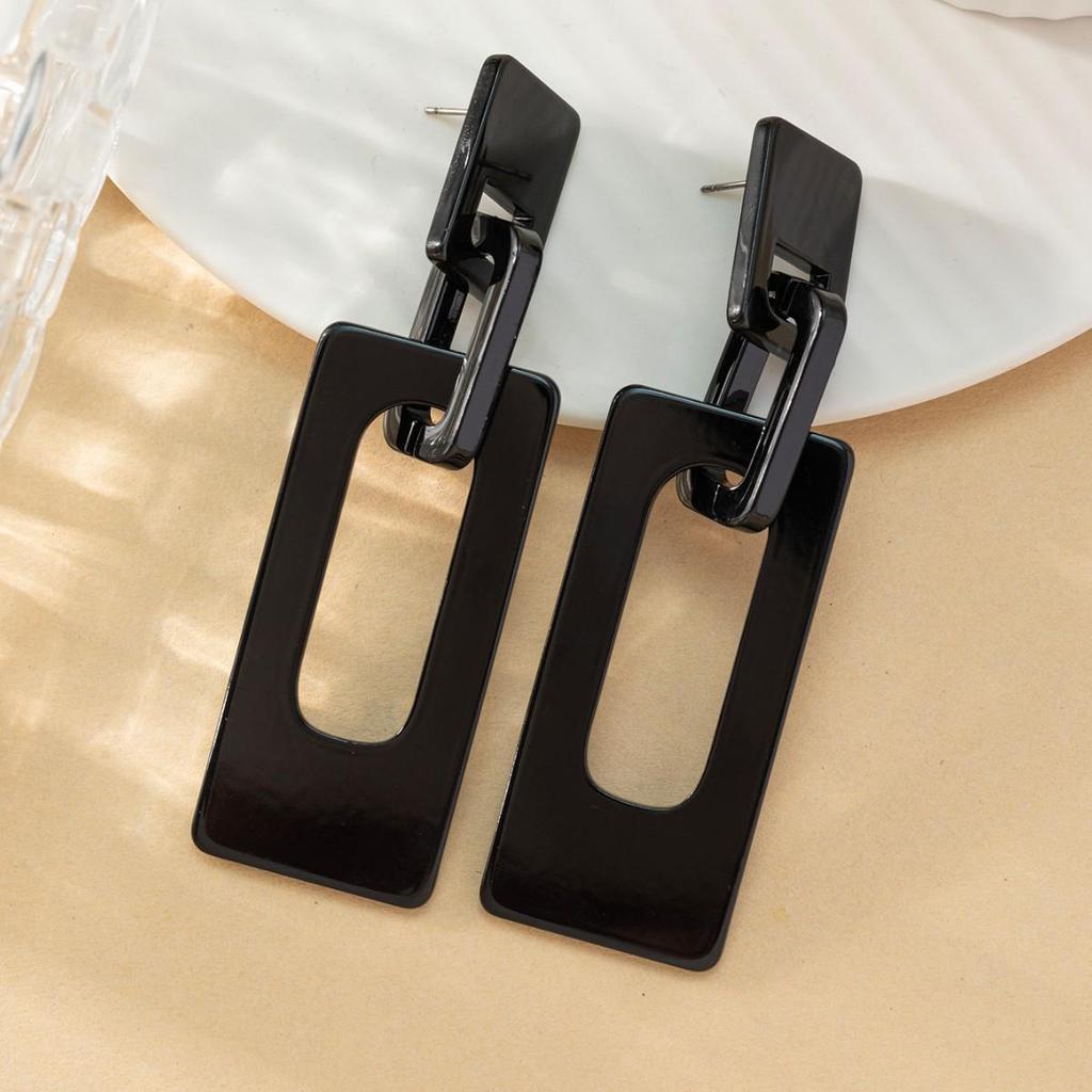 Geometric Rectangle Earrings: Chic European & American Style Studs for Fall/Winter